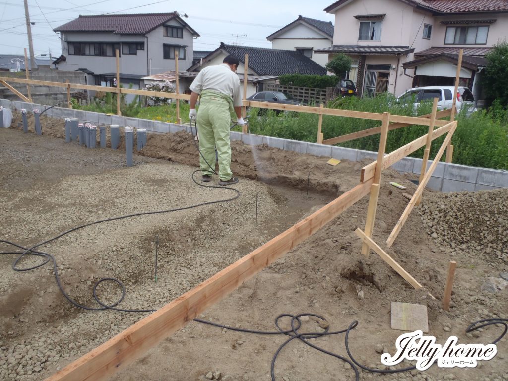 シロアリは下から絶たなきゃダメ！
