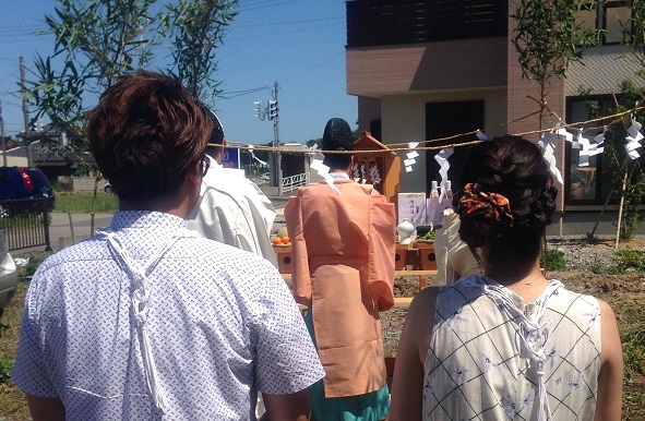 梅雨明けの地鎮祭・・・暑かった！