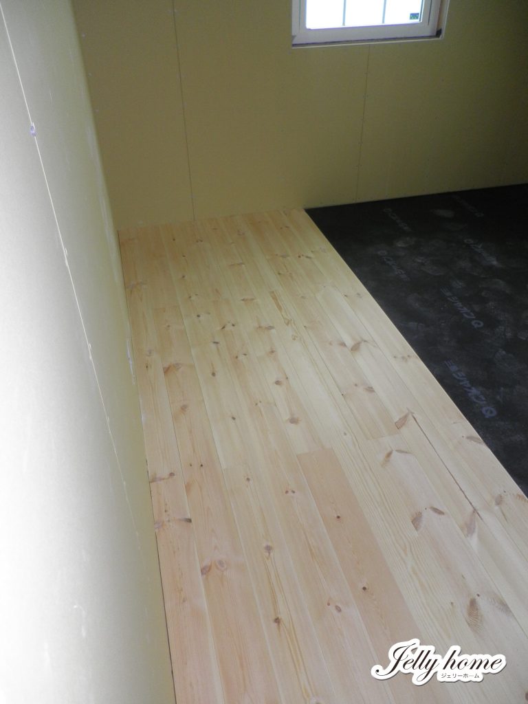 自然素材をふんだんに使用した輸入住宅