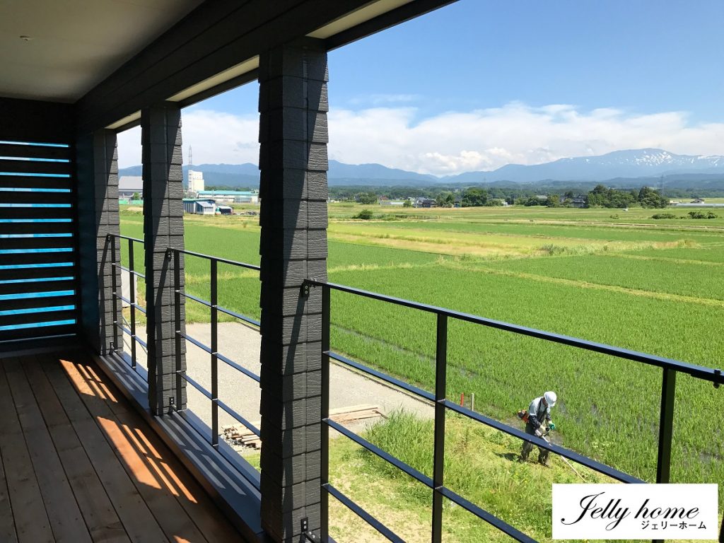 郊外のお洒落な家に住んで、自然と戯れる！