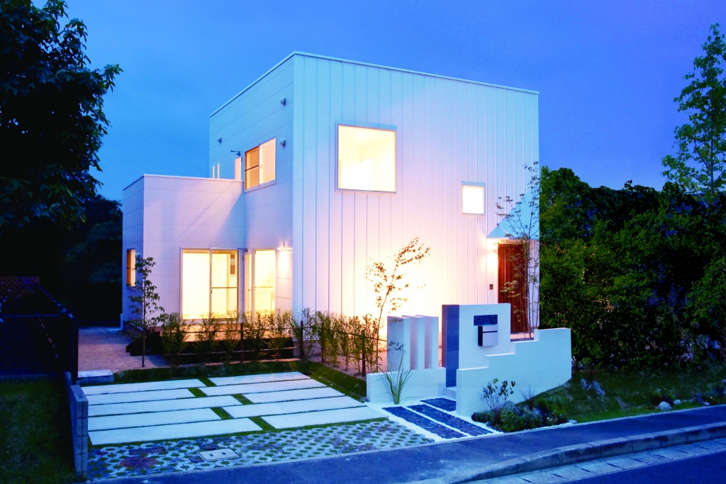 東新斎町に建てる「ZERO-CUBE+BOX」