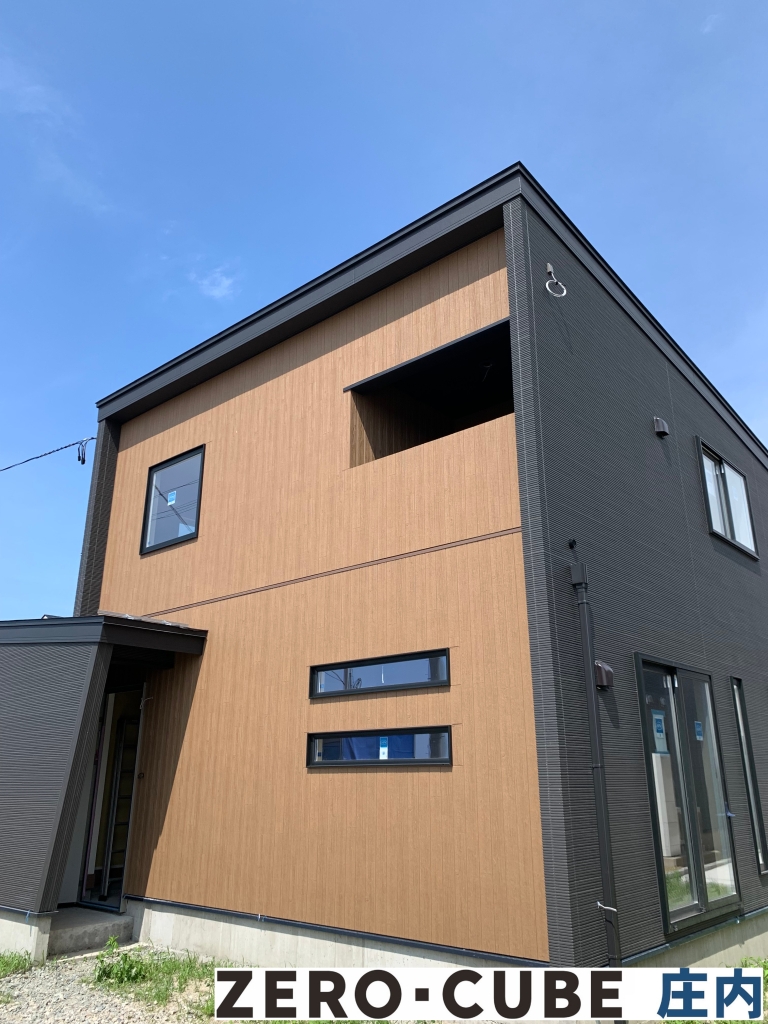 足場が外れた「ZERO-CUBE SIMPLESTYLE」